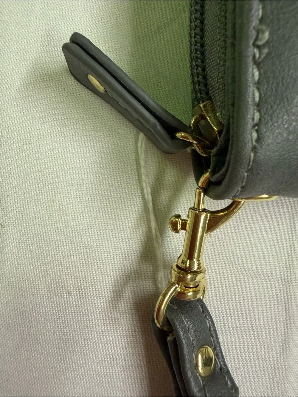 Stone Mountain Accessories Gray Wallet with Gold Plaque